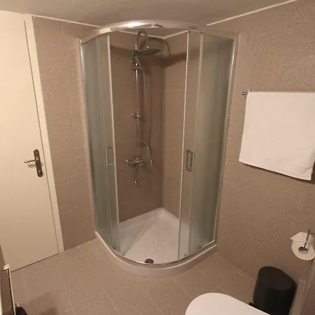 Newly Renovated Central 2 Bedroom Apartment In Kozani Extérieur photo