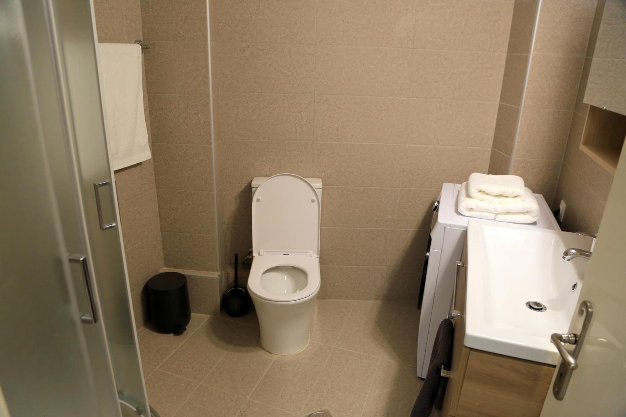 Newly Renovated 2 Bedroom In * Kozani